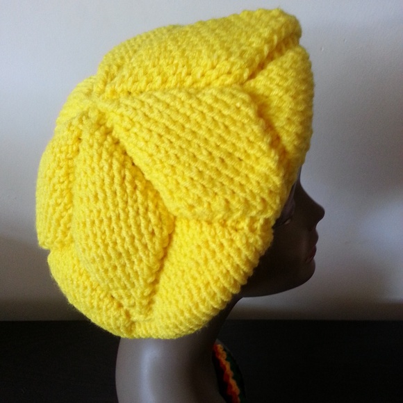 Hat, Beret - Picture 1 of 7